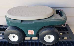 lot 843 image: Step 2 Garden Caddy
