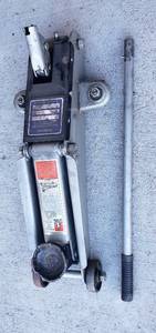 lot 858 image: ProLift 4000lbs Hydraulic Floor Jack