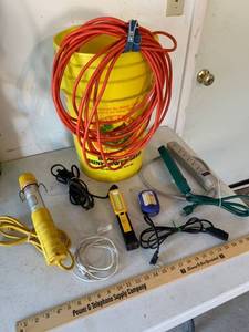 lot 889 image: Heavy Duty extension cords, Work lights, Emergency Lights, Power strips, Handled Bucket