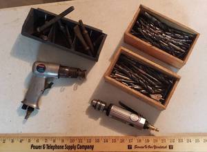 lot 912 image: Mark 1 Air tool, Die Grinder air tool, 3 boxes of bits