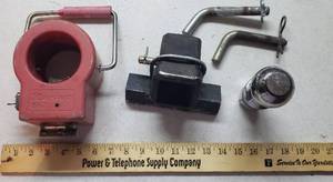lot 920 image: 2 516 ball hitch, Hitch receiver, Master Hitch Lock, hitch pins