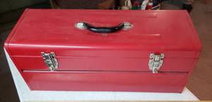 lot 928 image: Large Red Metal Tool Box