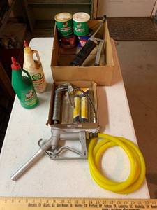 lot 930 image: Auto Maintenance Supplies