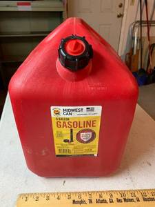 lot 936 image: 5 Gallon gas can - appx half full
