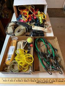 lot 941 image: Rope tie downs, Ratchet Strapping, Bungee cords, Tow strap