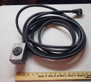 lot 953 image: Heavy Duty 220 Extension Cord