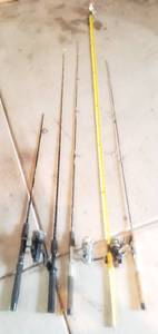 lot 961 image: 4 Fishing Rods - 3 with Reels