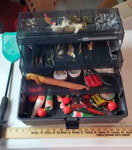 lot 964 image: Tackle Box with Contents - nice variety of lures, & supplies