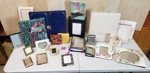 lot 639 image: Photo Albums, Frames - one Fenton glass, & Picture books