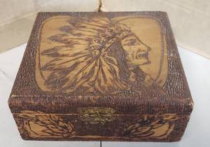 lot 642 image: Vintage Flemish Art Co. New York - Pyrography wood burned Indian Chief lidded box #688