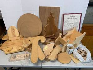 lot 672 image: Wood craftproject cutouts
