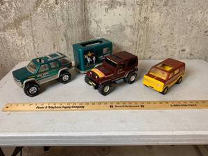 lot 685 image: Childrens Toys
