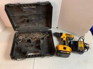 lot 717 image: DeWalt Battery operated 20V Drill with battery & charger, case & bitstools