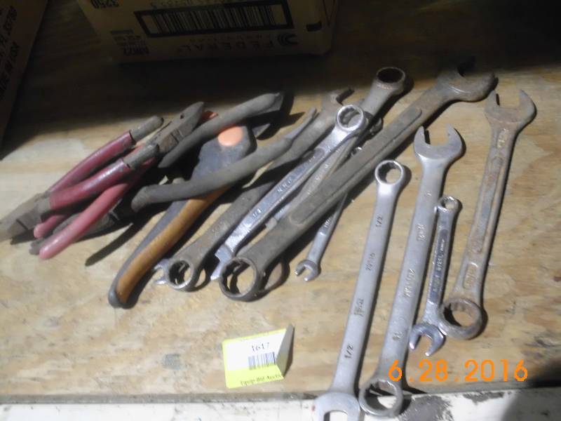 lot 1617 image: Lot of Tools