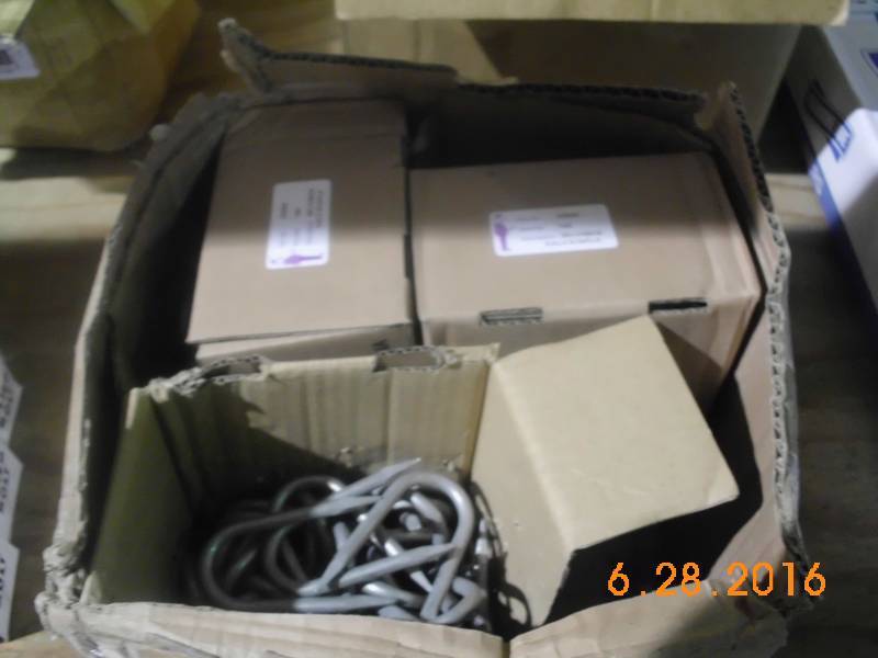 lot 1627 image: 3 Galvanized Staples #25005 100 per Box-3 x 116 x 14