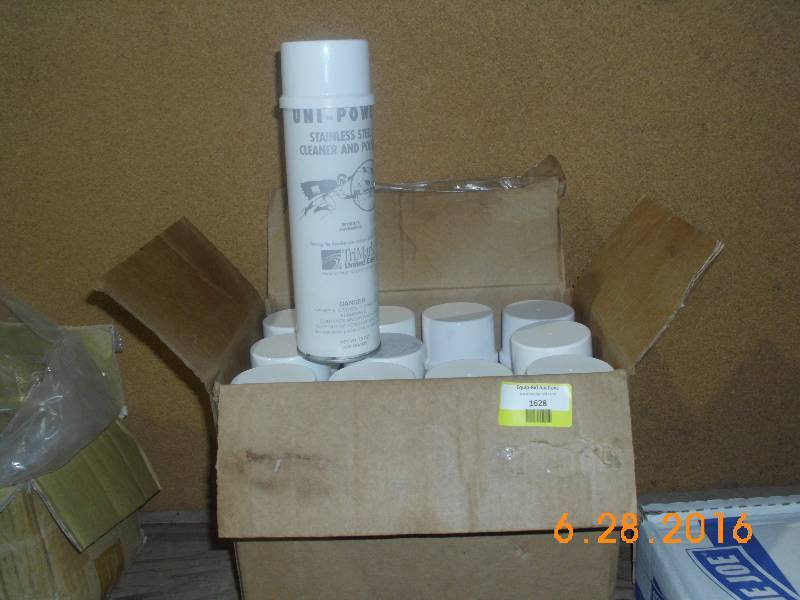 lot 1628 image: Case of 12 Cans Unipower Stainless Steel Polish