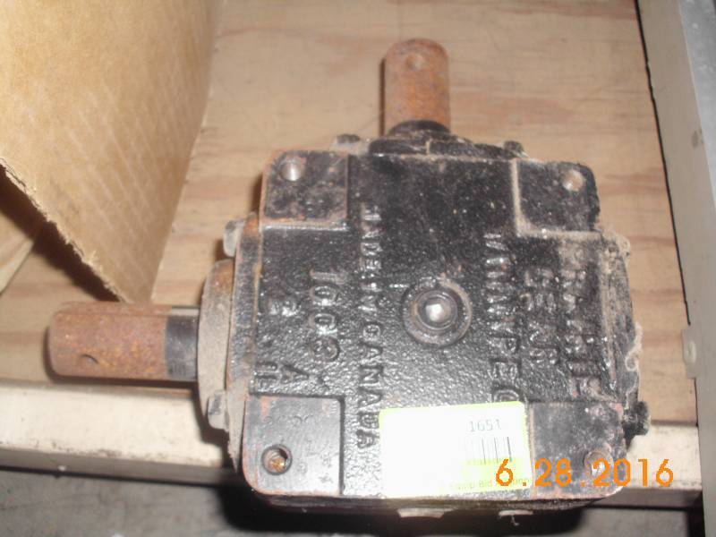 lot 1651 image: Prairie Gear-Gear Box