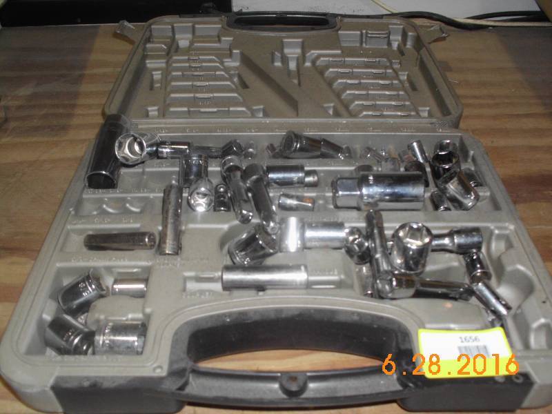 lot 1656 image: Large Lot of Sockets Over 50