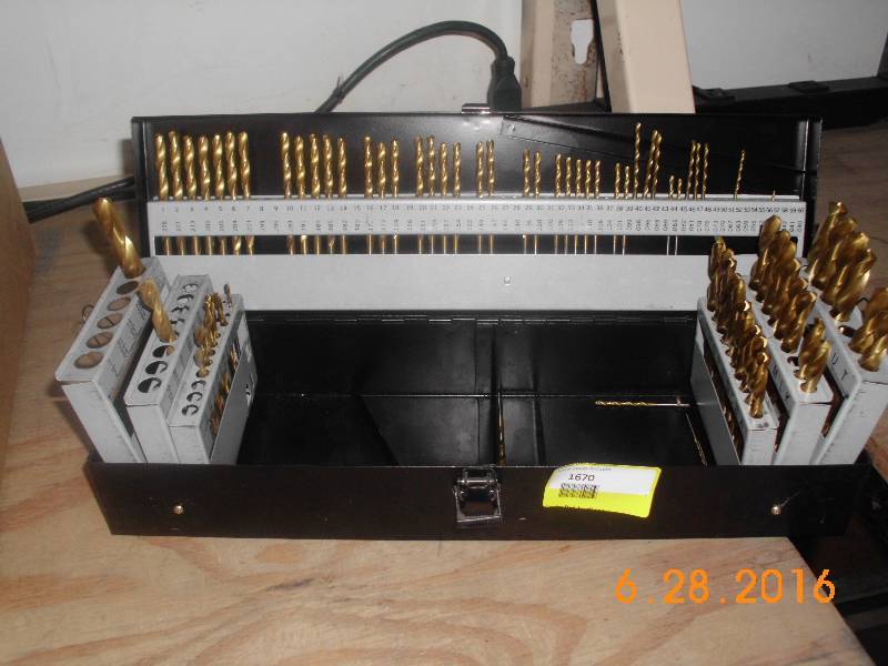lot 1670 image: Lot of Drill Bits Over 70