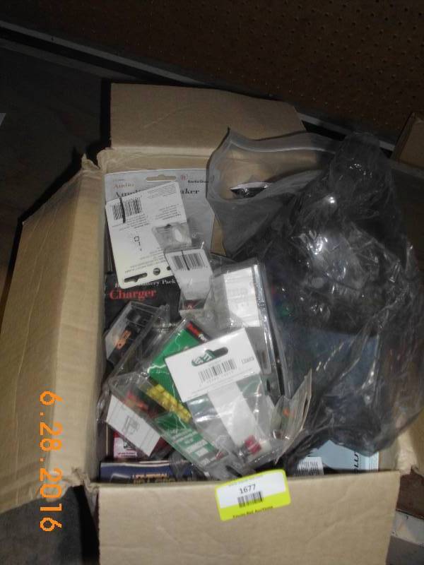 lot 1677 image: Lot of Computer Office Ribbon Cables Light Bulbs RC Charger PDA Organizer