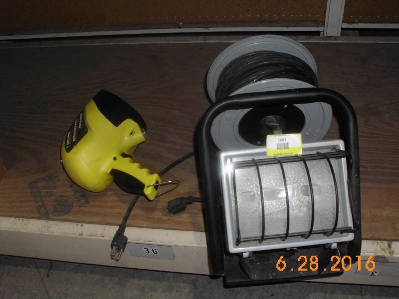 lot 1681 image: Searchlight Work light