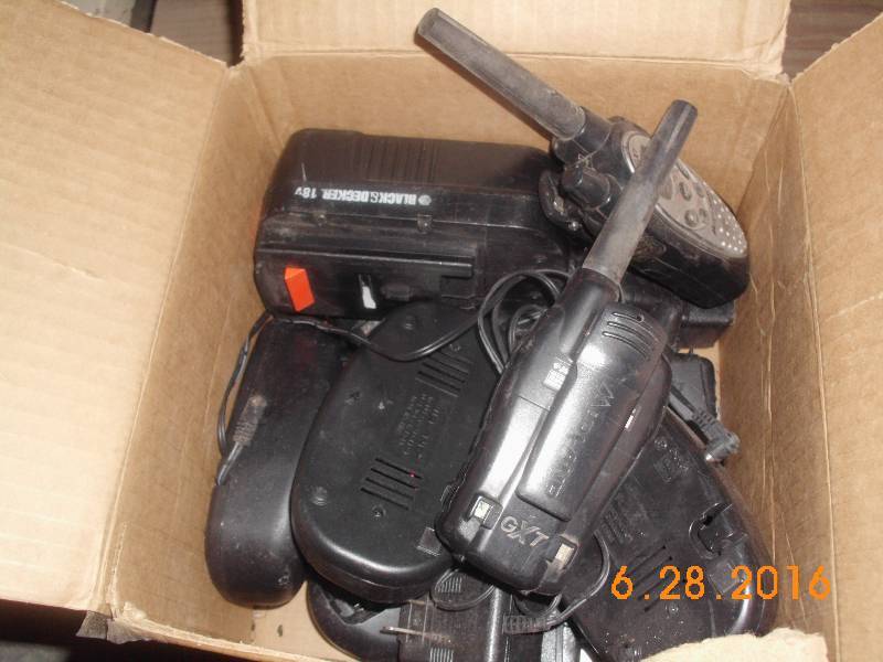 lot 1682 image: Walkie Talkies Midland GXT Lot
