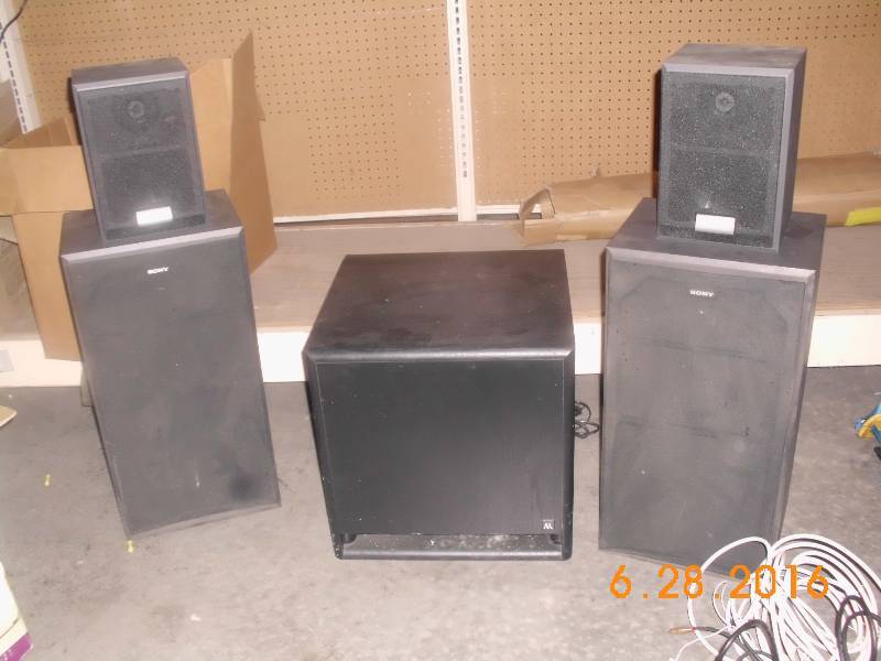 lot 1687 image: Sony Surround Speaker System With Sub woofer