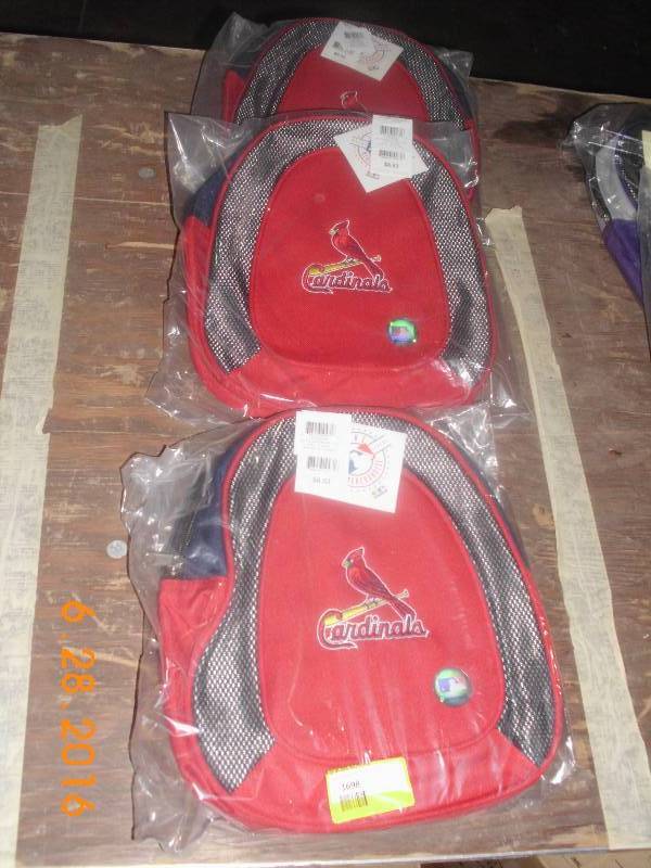 lot 1698 image: 3-St.Louis Cardinals Child Back Pack