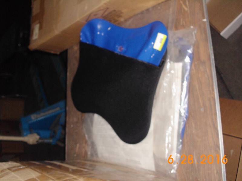 lot 1712 image: 2 Hydro Inflatable Seat Cushions