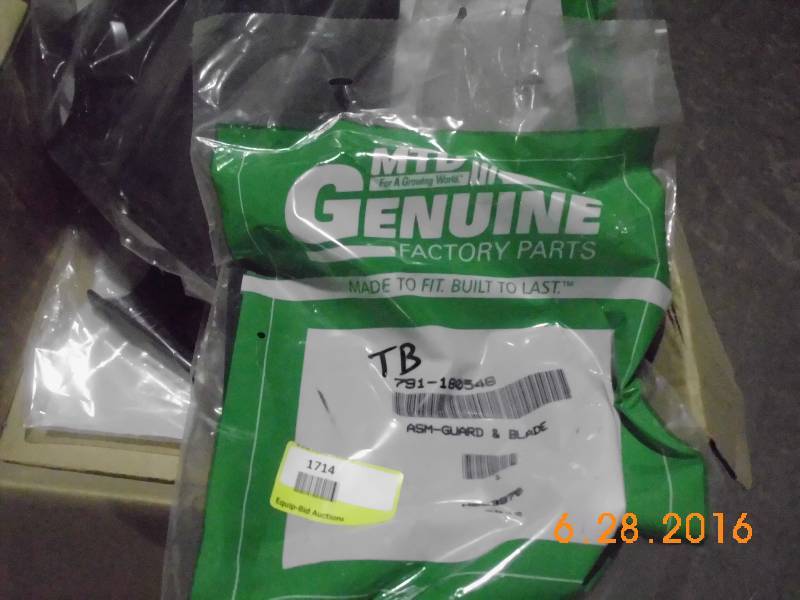 lot 1714 image: 6-MTD Weed Eater Guard