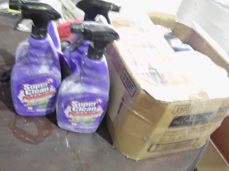 lot 1749 image: 2-2 Gallon Pot & Pan Detergent