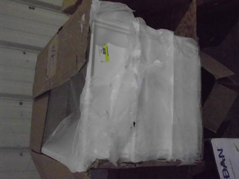 lot 1776 image: 4-6 Dough Boxes Plastic Pro Baking