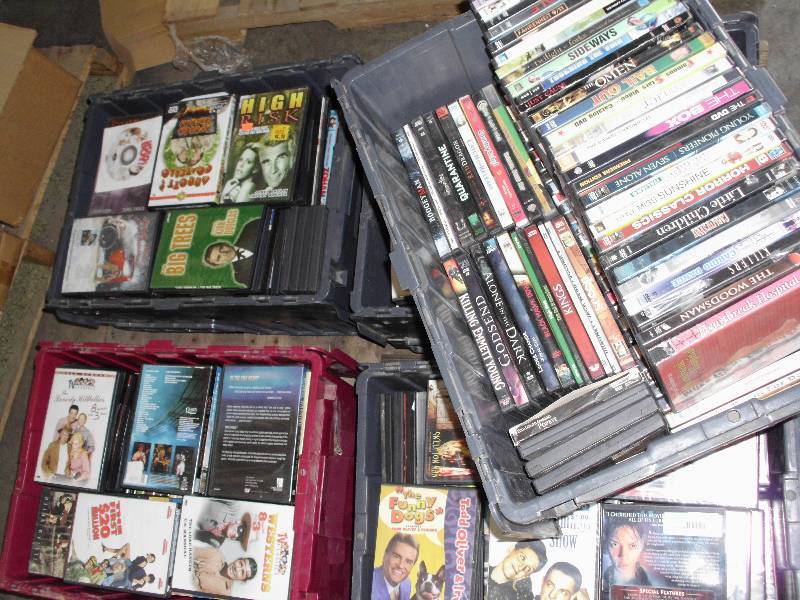 lot 1800 image: Lot of Over 400 DVD Movies