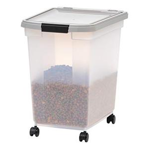lot 3140 image: IRIS USA Airtight Pet Food Storage Container for Dog, Cat, Bird and Other Animals