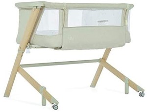 lot 4095 image: evolur bassinet