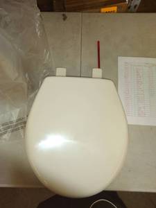 lot 36370 image: American Standard toilet tank- Off-white