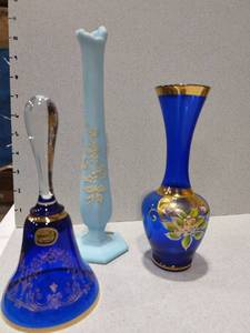 lot 1003 image: Westmoreland stretch fluted vase with Bohemia crystal bell