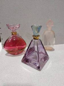 lot 1016 image: Illusions crystal perfume bottles