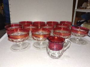lot 1020 image: Pink cranberry rimmed kings crown dessert cups lot of 12