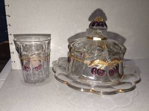lot 1021 image: Northwood EAPG cherry thumbprint butter dish with handled lid and tumbler glass