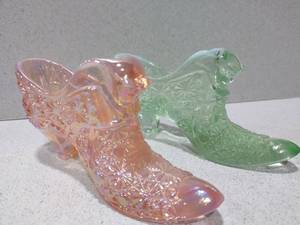 lot 1024 image: Fenton daisy and button cat head glass shoes lot of 2
