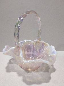 lot 1025 image: Fenton pink opalescent ruffled glass basket