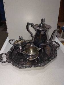lot 1038 image: Bristol Silver by Poole 5 pc footed service set