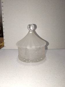 lot 1053 image: Goebel carousel covered candy dish