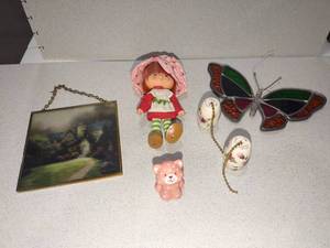 lot 1077 image: Thomas Kinkaide decor with Strawberry Shortcake doll and hand painted fan knobs