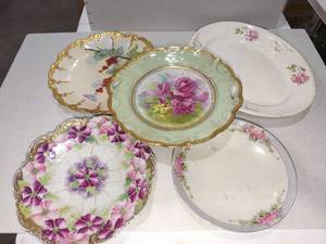 lot 1086 image: Nippon and German hand painted plates