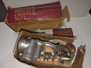 lot 1102 image: Universal food and meat chopper no 72