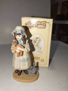 lot 1114 image: Jan Hagara limited edition Christina figurine with c.o.a. and box
