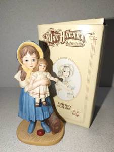 lot 1119 image: Jan Hagara limited edition Lisa and the Jumeau doll figurine with c.o.a. and box