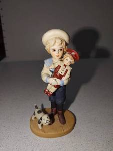 lot 1123 image: Jan Hagara limited edition Stephen figurine